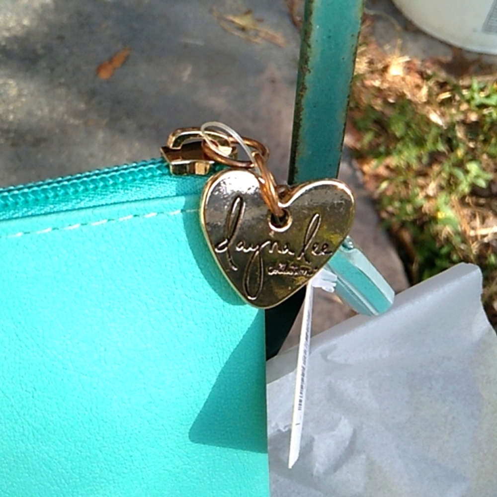 Nwt Small Cosmetic Bag - Picture 3 of 5